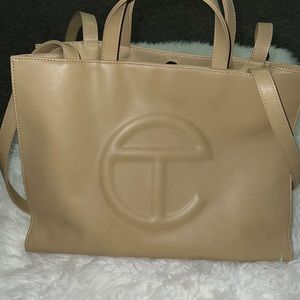 Crème Telfar Bag